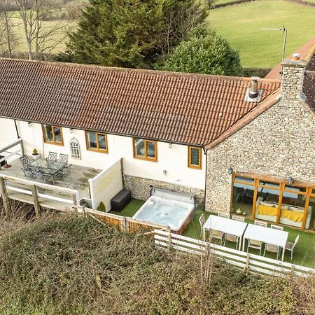The West Barn Near Bath, Sleeps 24 And 2 Hot Tubs Villa Bristol Exterior foto