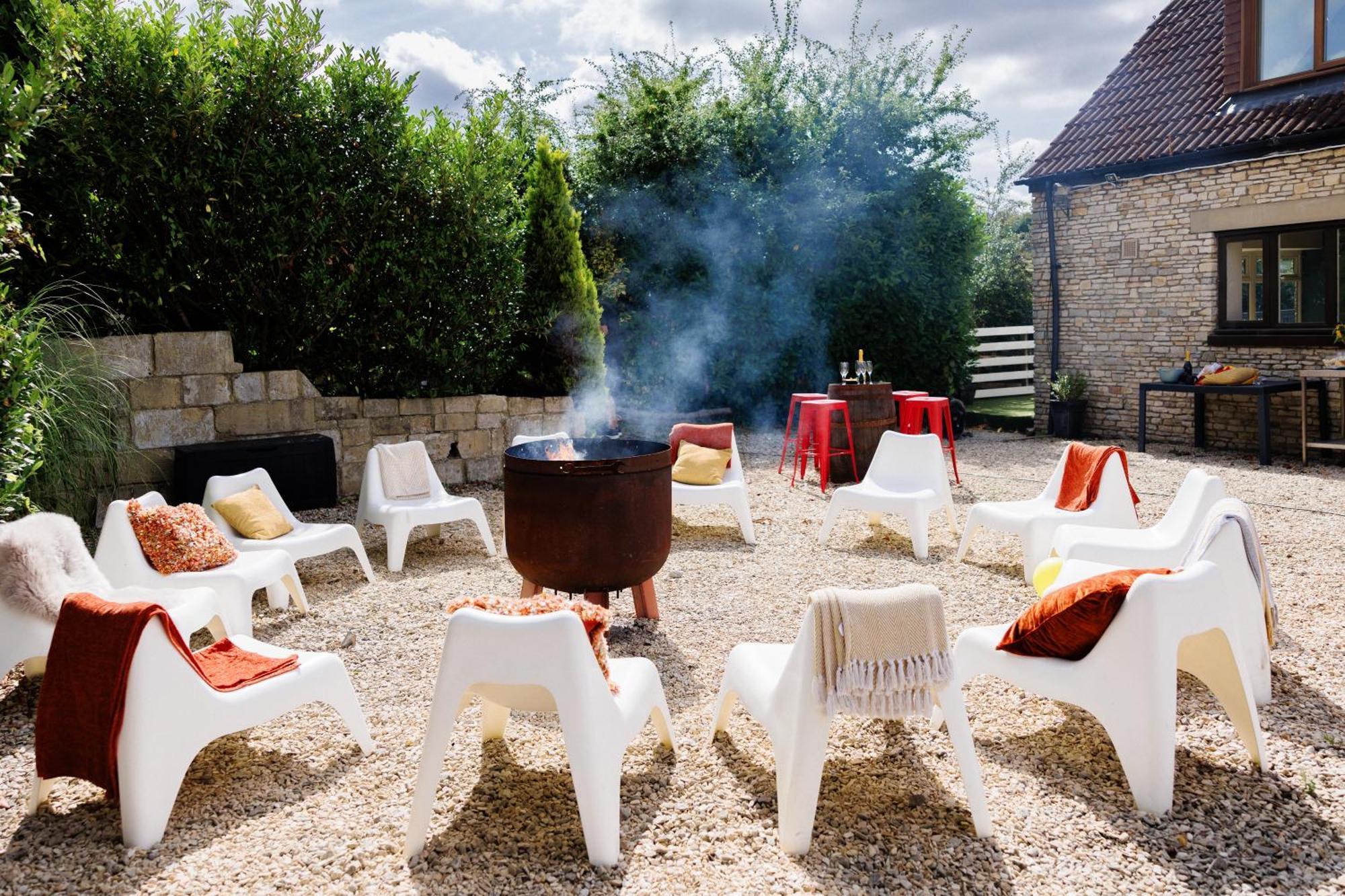 The West Barn Near Bath, Sleeps 24 And 2 Hot Tubs Villa Bristol Exterior foto