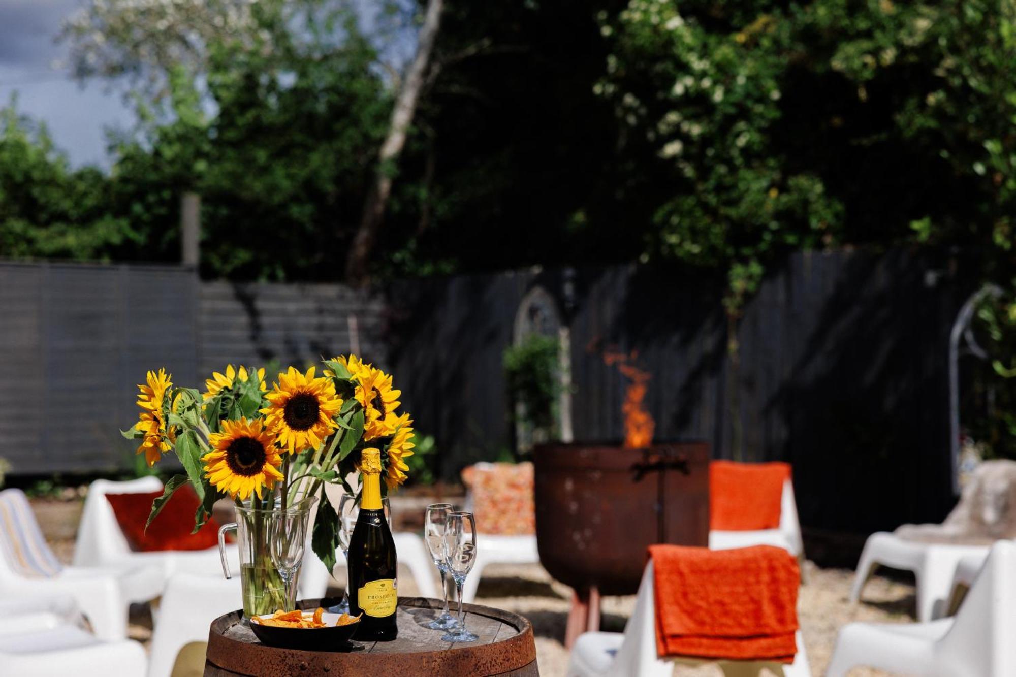 The West Barn Near Bath, Sleeps 24 And 2 Hot Tubs Villa Bristol Exterior foto